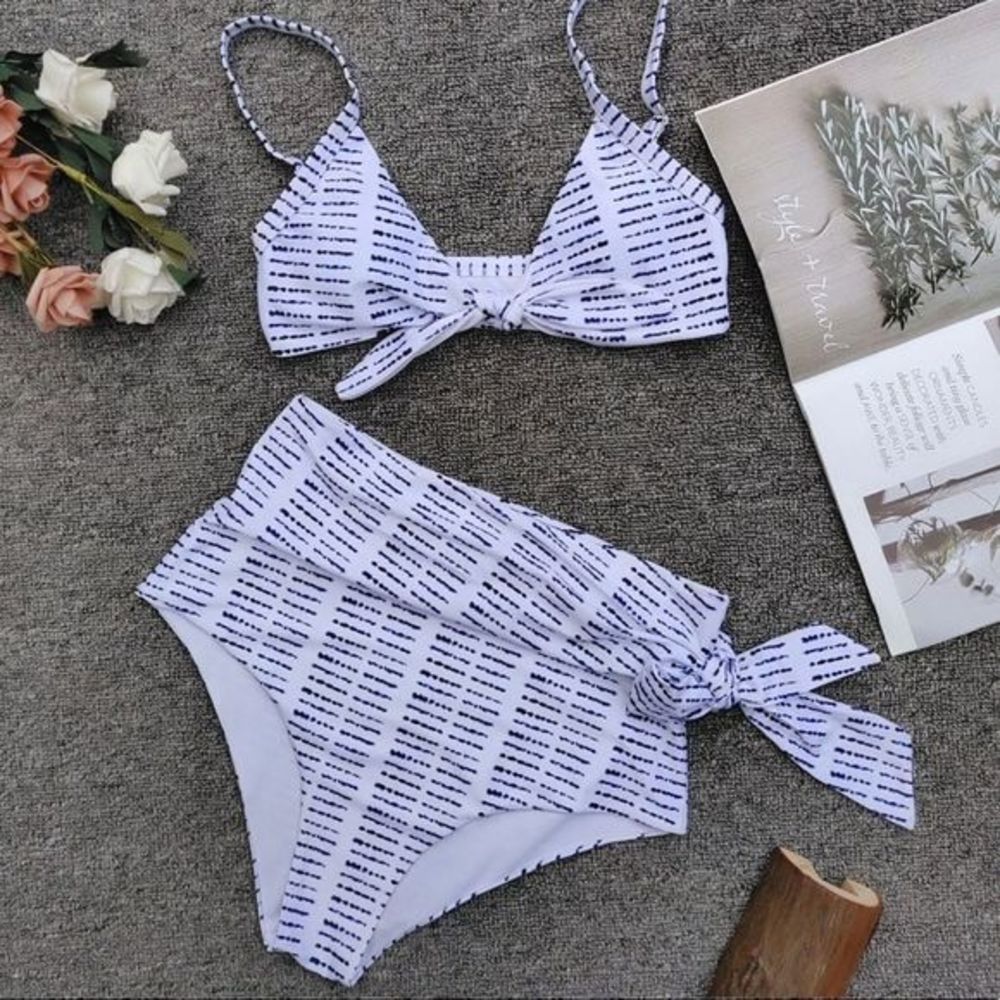 🆕 “Script” Bikini - Picture 3 of 6